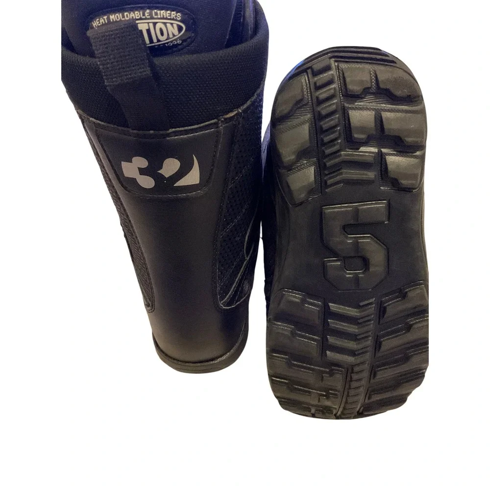 ThirtyTwo Snowboard Boots Black Intuition Heat Moldable Liners‎ size 9 women